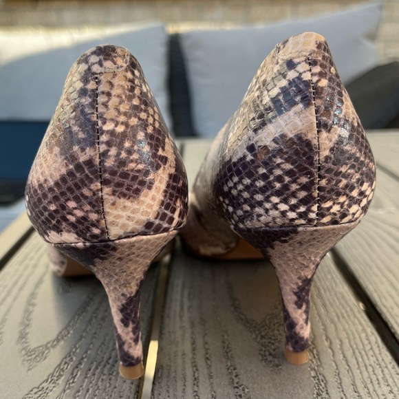 Nine West Heels - Snakeskin - Size 8 - Picture 2 of 6